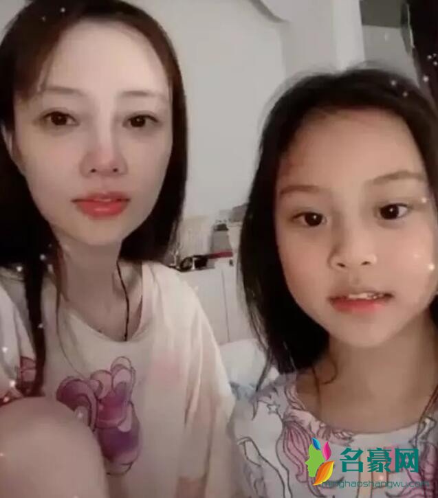 李小璐甜馨比美视频