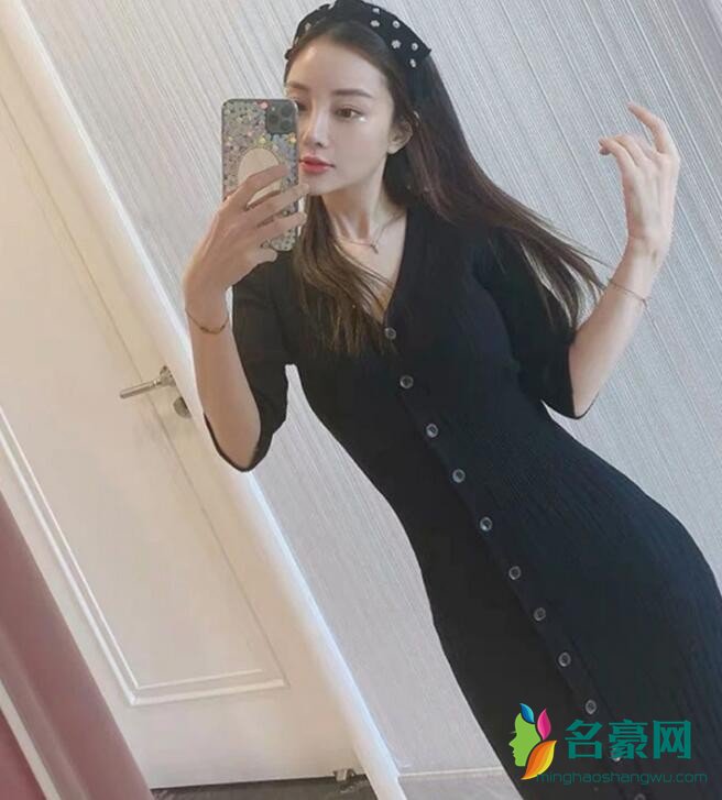 李小璐近照