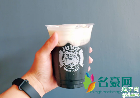 黑色的奶茶你喝过吗？JUICY颜值新品路易波士奶盖满足你的好奇心！3