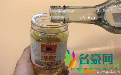 假蜂蜜加白酒有什么反应1