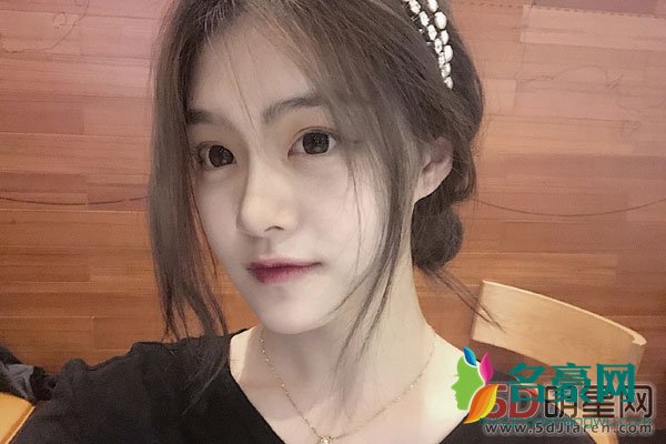 李嘉慧男朋友李子乾? 保定一中网红李嘉慧男朋友是那个