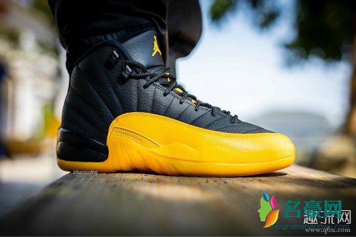 AJ12全新黑黄配色上脚 AJ12脚感是不是特别硬