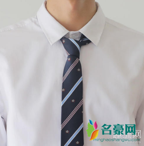 DK制服男生可以穿吗 DK制服男生配色什么鞋子好看