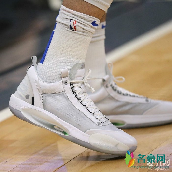 AJ34 Low 未市售战靴东契奇上脚 东契奇为什么叫东宝书记