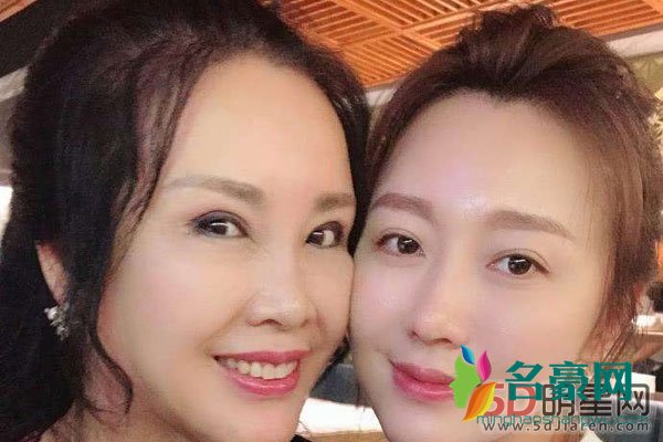 潘长江女儿离世了? 很长时间不露面的明星就说人家死了