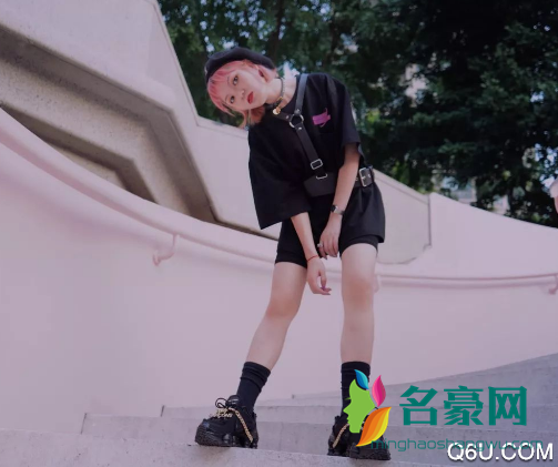 sneaker girl 夏季穿什么鞋款 sneaker girl 街拍搭配技巧推荐