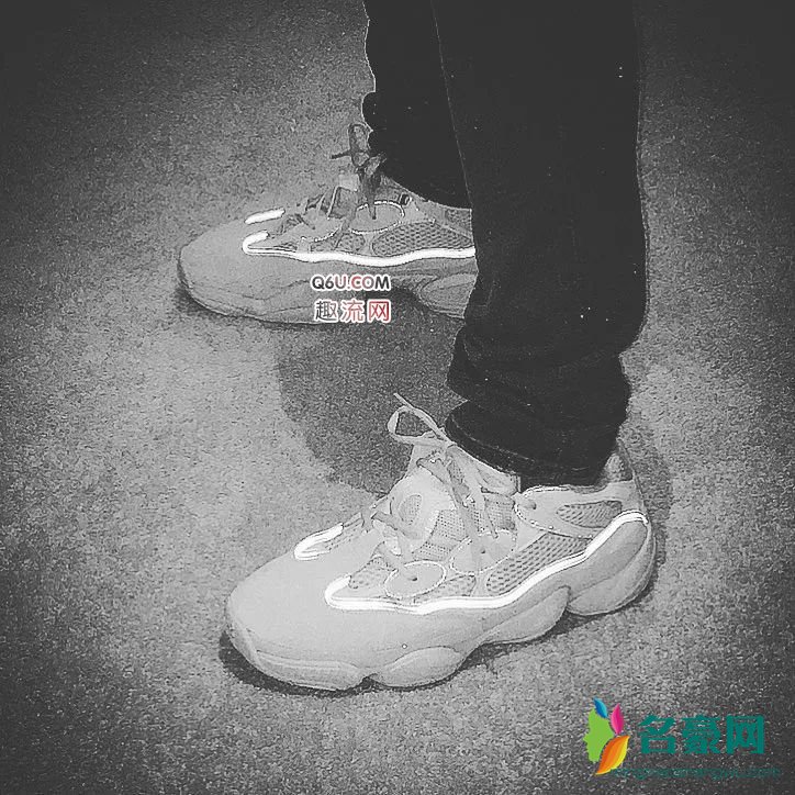 YEEZY500怎么搭配 YEEZY500官方搭配街拍图