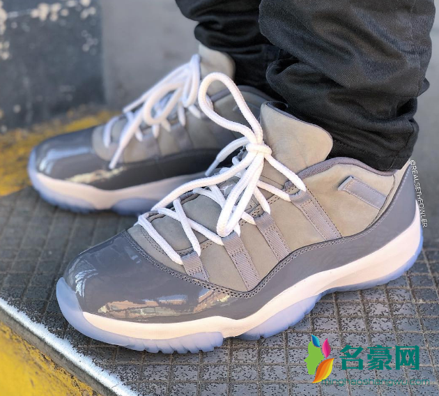 AJ11低帮酷灰上脚街拍欣赏 AJ11 low酷灰裤装搭配