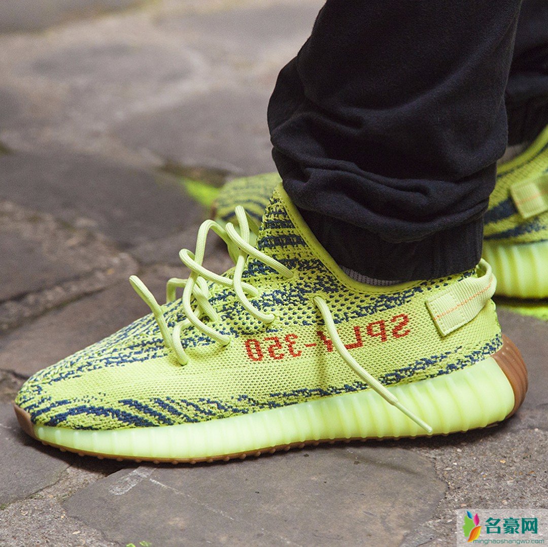 yeezy黄斑马上脚图 YEEZY Boost 350 V2 Semi Frozen Yellow上脚街拍