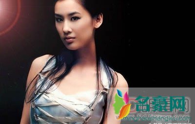 陶虹为什么跟杨子离婚 娶黄圣依真没娶错竟生儿子了母凭子贵了