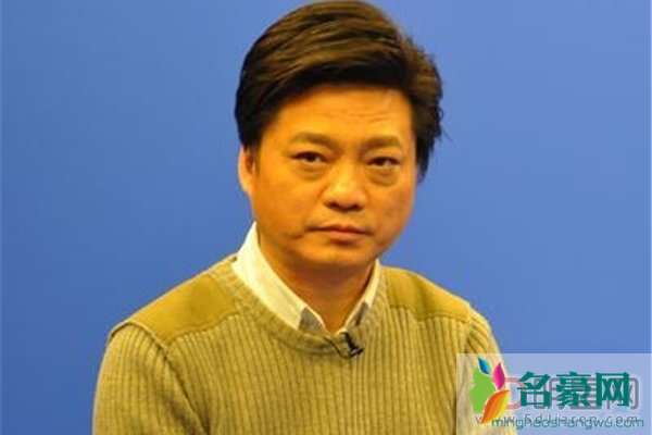 崔永元背后有靠山吗 能够得到大多数人的喜欢不是偶然而是必然