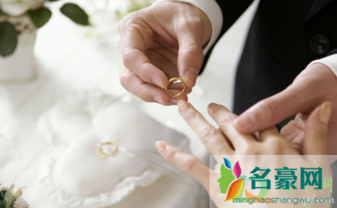 婚礼通知朋友圈怎么写搞笑那种2