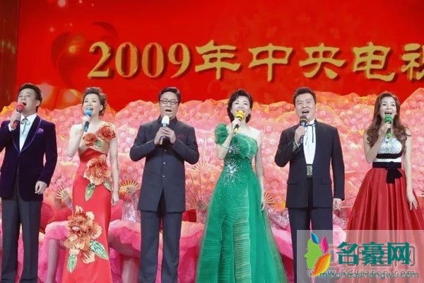 2007春晚朱军不是人? 如果当时朱军不抢话就赶不上整点倒计时