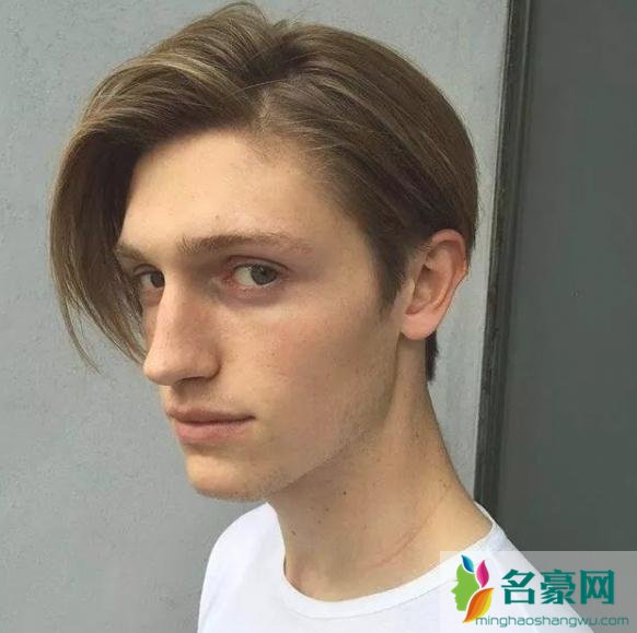 男生刘海怎么弄好看 帅气易打理的男生发型推荐