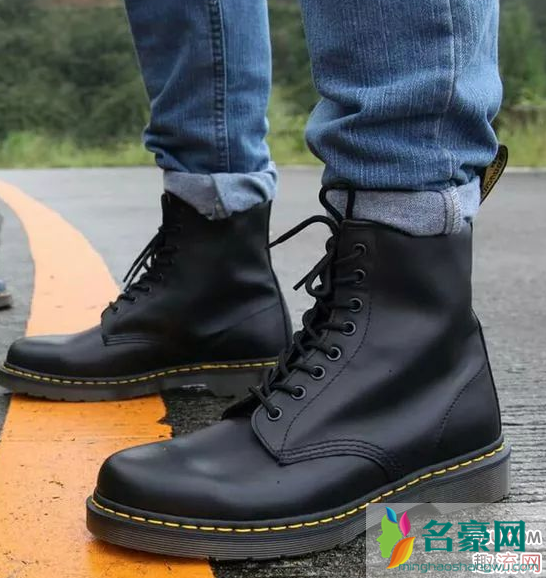 Dr. Martens什么品牌 Dr. Martens尺码偏大还是偏小