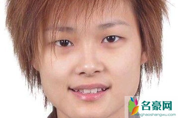 李宇春双眼皮整的吗 李宇春一个假小子漂亮多了