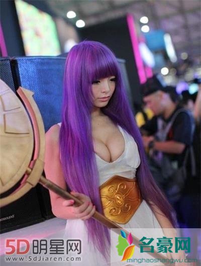 雅典娜大胸cosplay李玲 王者荣耀爆乳雅典娜cosplay露胸图