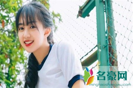 女子卖身供男友无怨无悔，难道这就是所谓的爱情？