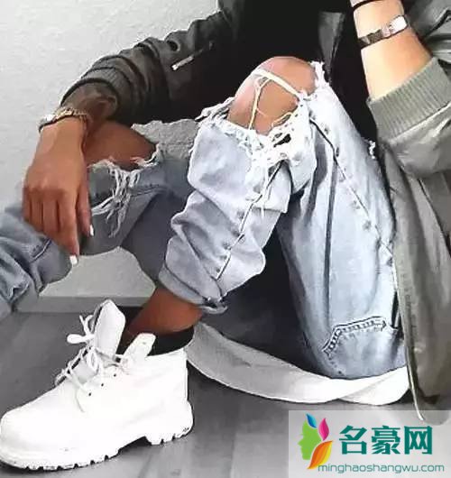 TImberland大黄靴怎么搭配 TImberland大黄靴配什么裤子 怎么穿好看