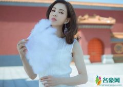 李若彤晒白裙美照 网友：不愧是最美小龙女