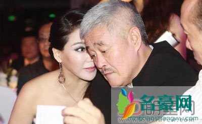 赵本山和关婷娜啥关系有一腿? 早结婚了好像嫁给了一个浙江的富商