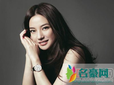 黄有龙结过几次婚 疯疯癫癫的小燕子不就是为了钱才嫁二婚的?