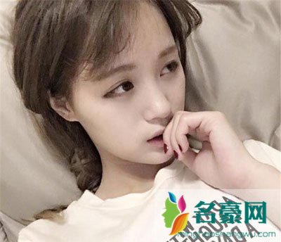 王传捷李晶怎么认识的 快手李晶纹美瞳线了吗