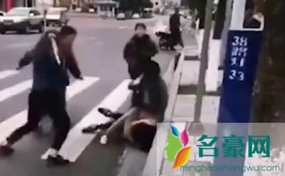 快手女玩家线下约架事件 快手直播打架出人命了怎么办