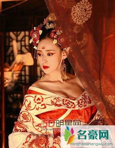 男生版武媚娘Cosplay来了 网友：太靓了，已经被美哭