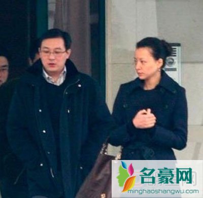 宓春雷吃董卿奶图片 金钱与肉体的关系可怜他前妻