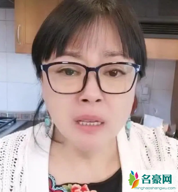 李菁菁是谁 李菁菁诈骗粉丝是怎么回事