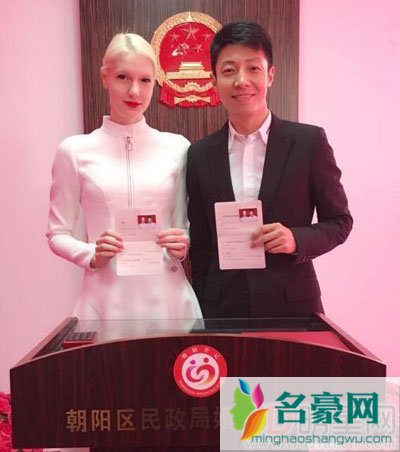 撒贝宁老婆李白是二婚? 二婚的也比章子怡名声好一点