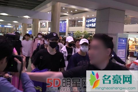 SM旗下艺人出行再次爆出保镖打人事件 NCT组合被媒体集体“封杀”