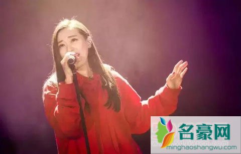 谭晶打算生二胎了吗 她老公46岁才当爹不会是二婚吧