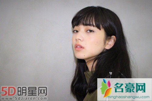 新木优子承认是幸福科学信徒 小松菜奈则发文否认