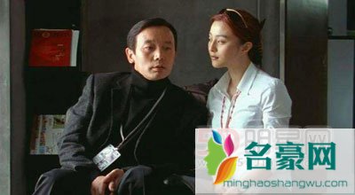 崔永元炮轰范冰冰公布合同原因如此单蠢 范冰冰风骚的让小崔恶心 ？