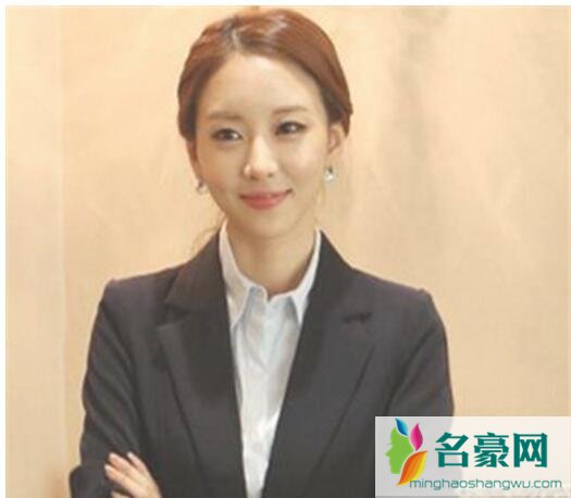 金融系女人职业发型