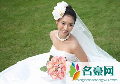 易建联老婆哪里人 易建联老婆孩子生活照