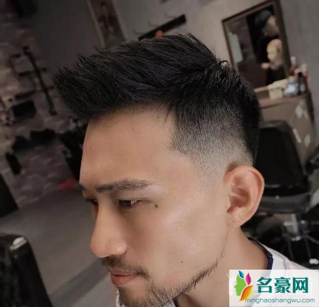 男生秋季发型：纹理感刘海发型