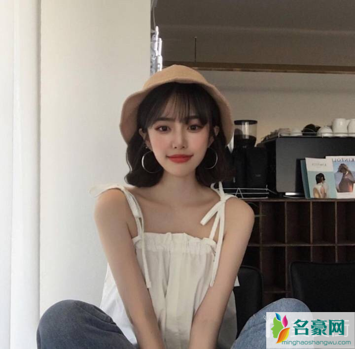 今年秋季女生最流行发型_堪比整容级减龄短发_2019最潮发型女款_2019最新潮流发型女图片3