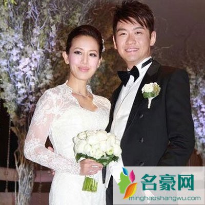 梁靖琪老公是谁 梁靖琪黄敏豪结婚礼婚照