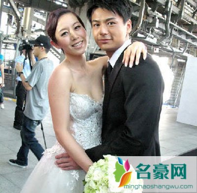 梁靖琪老公是谁 梁靖琪黄敏豪结婚礼婚照