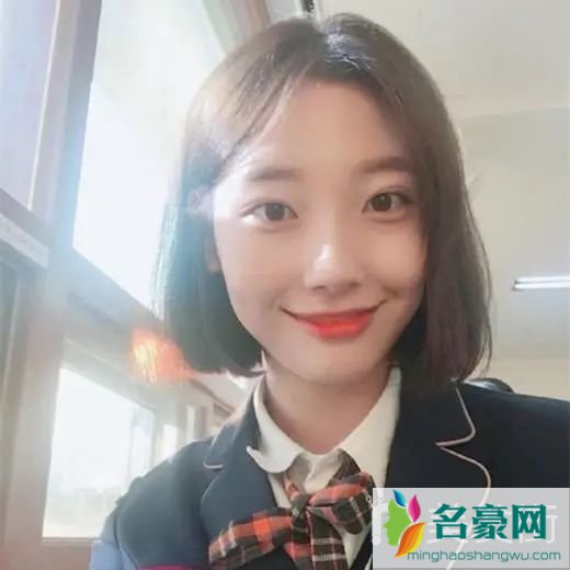 女性发质柔软适合什么发型好看_发质柔软适合什么发型_适合蓬松发质的发型_适合发质软的女生短发发型图片2