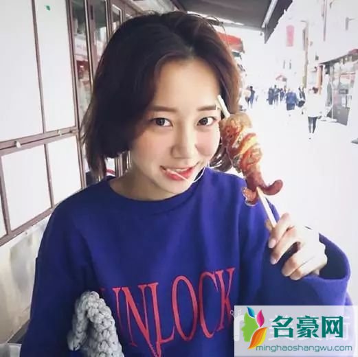 女性发质柔软适合什么发型好看_发质柔软适合什么发型_适合蓬松发质的发型_适合发质软的女生短发发型图片6