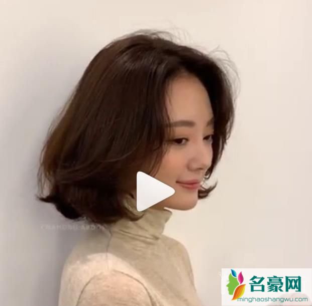 男人喜欢的女发型：有流线感的短发