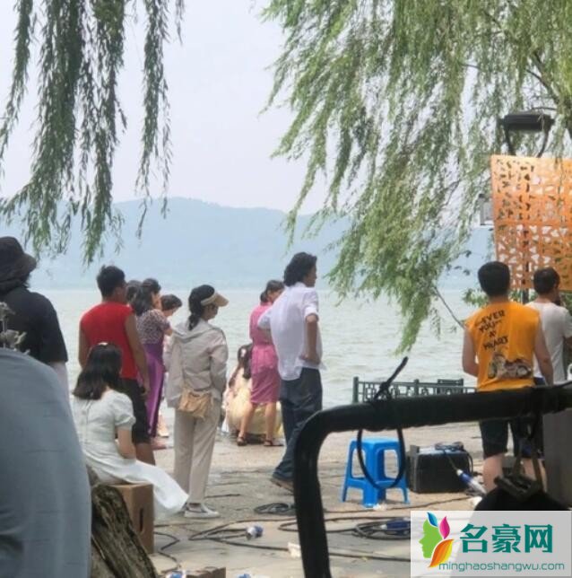 曝郑云龙淡定拍戏