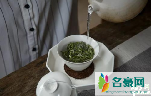 福鼎白茶喝新茶还是陈茶 为什么福鼎白茶喝完舌头麻2