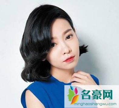 空气刘海虽然潮 但这些女星更适合偏分刘海