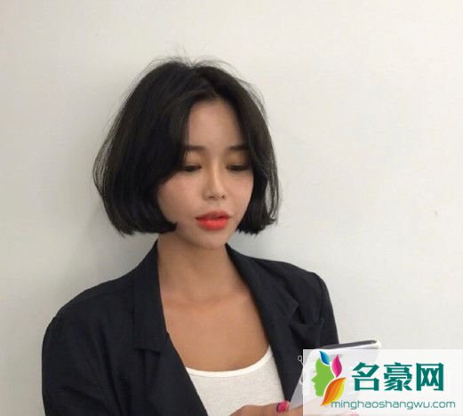 发型决定颜值_女生时尚短发发型_最流行的女生短发发型图片5