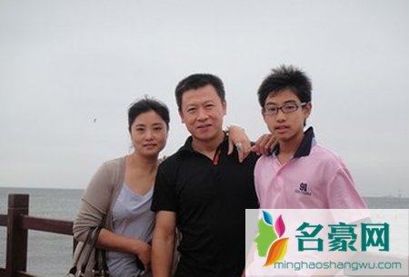 胡亚捷老婆是谁 胡亚捷现任老婆照片